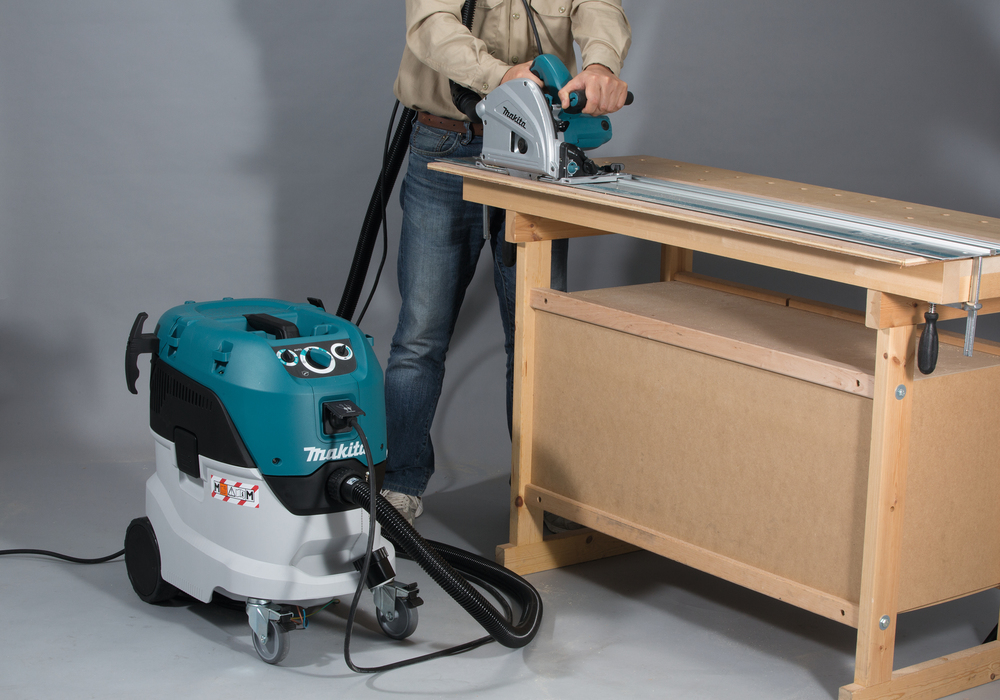 Absauggerät MAKITA VC4210L,42l,1200W 270m³/h Unterdr. 250mbar Staubklasse L